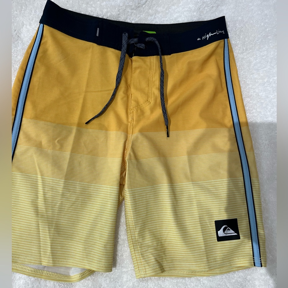 Selling Brand New without tags never worn boys Quicksilver swim boardshorts.